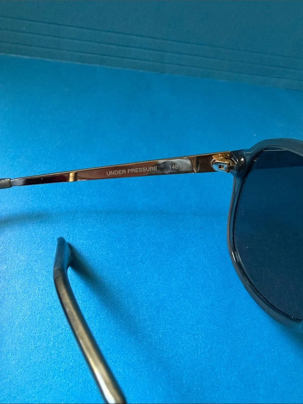 Quay Australia Men’s Grey Frame Sunglasses “Under Pressure”
